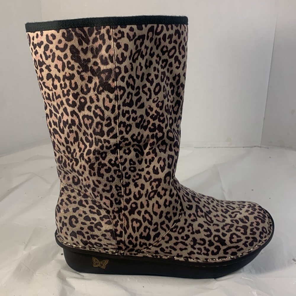 Alegria Women’s Brown Leopard Print Suede Sherpa Lined Mid Calf platform Boot 41